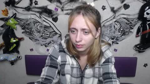 TracyLeeBB online show from 11, 11, 2025