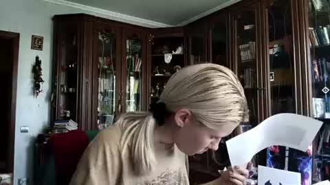 Snapshot of tranhardisty chatting on 14, 6, 2026 Lesly online show from 14, 6, 2026