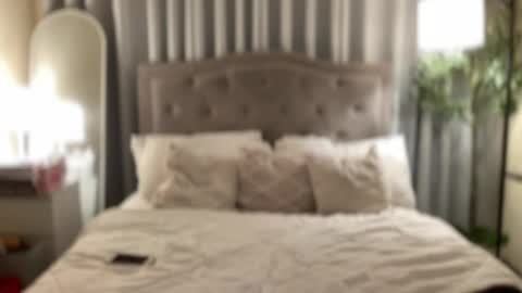 Selena the real cummer online show from 21, 4, 2026