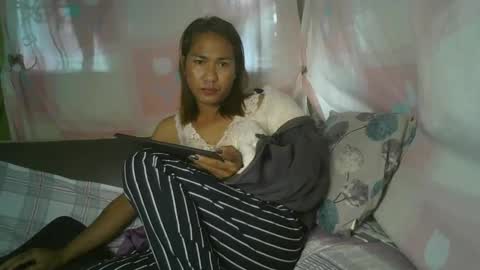 transhottie28 online show from 2, 3, 2025