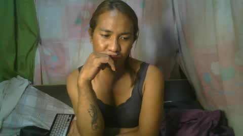 transhottie28 online show from 4, 3, 2025