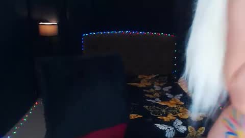 Snapshot of transplayfullolivia chatting on 28, 5, 2026 KYLIE BELLA TS online show from 28, 5, 2026