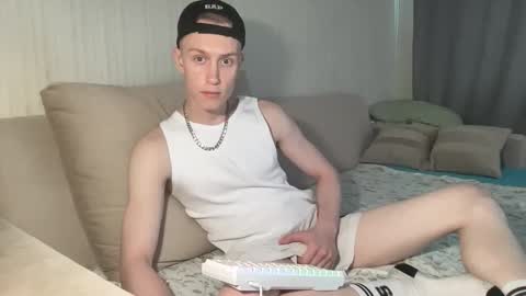 Travis online show from 13, 5, 2026