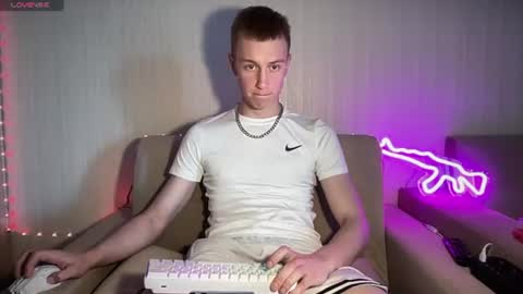 Travis online show from 18, 6, 2026