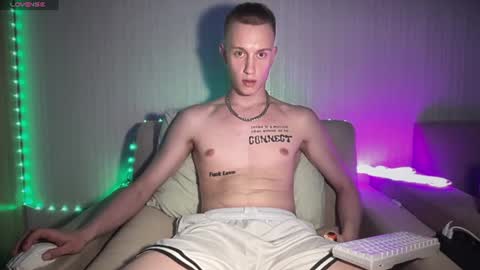 Travis online show from 25, 6, 2026