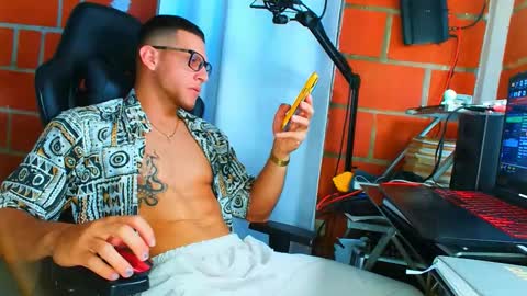 TRAVIS. online show from 17, 1, 2026