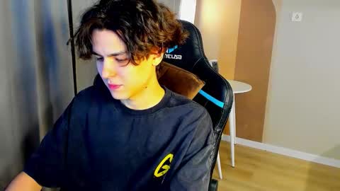 travisrivas online show from 28, 2, 2026