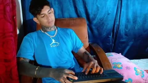 TRAV - INDEPENDENT MODEL online show from 7, 2, 2025