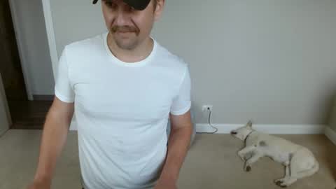 Snapshot of tray1987 chatting on 9, 7, 2026 exhib 4 u online show from 9, 7, 2026