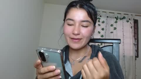 Snapshot of trebol_4 chatting on 17, 4, 2026 trebol_4 online show from 17, 4, 2026