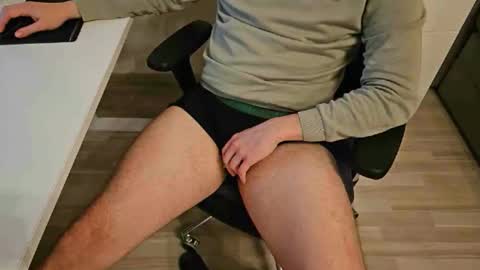 Snapshot of tree1989 chatting on 14, 12, 2024 tree1989 online show from 14, 12, 2024