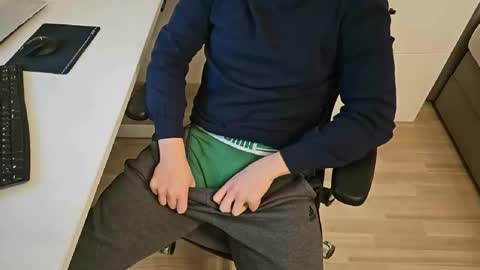 Snapshot of tree1989 chatting on 18, 2, 2025 tree1989 online show from 18, 2, 2025