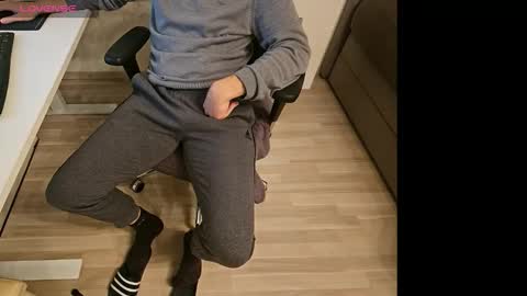 Snapshot of tree1989 chatting on 14, 10, 2025 tree1989 online show from 14, 10, 2025