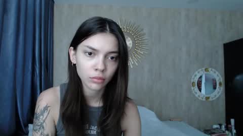 Sarah And Jon online show from 26, 12, 2024