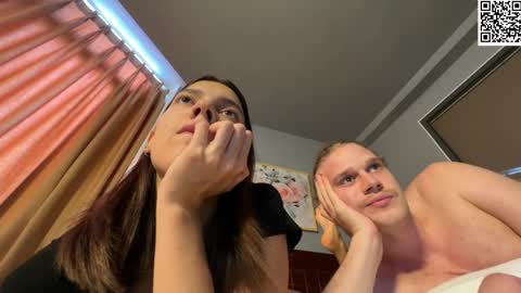 Sarah And Jon online show from 27, 2, 2025