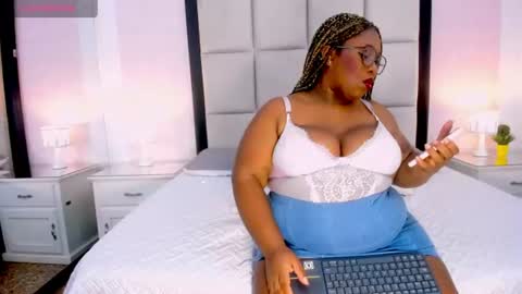 Snapshot of treisyvixen chatting on 20, 6, 2026 Treisy Vixen big ass online show from 20, 6, 2026