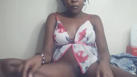 Snapshot of tresyamber chatting on 29, 5, 2026 tresyamber online show from 29, 5, 2026