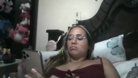 Snapshot of triana_bell chatting on 8, 3, 2025 triana_bell online show from 8, 3, 2025