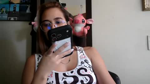 Snapshot of triana_bell chatting on 24, 6, 2026 triana_bell online show from 24, 6, 2026