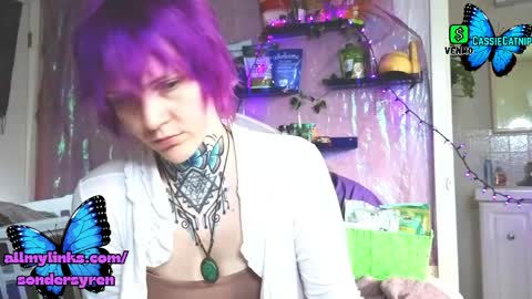 Snapshot of tricky_nymph chatting on 31, 5, 2026 Cassie online show from 31, 5, 2026