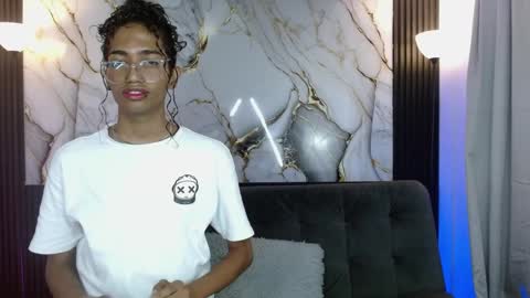 Snapshot of triiangel_latinboy chatting on 11, 4, 2026 Johan online show from 11, 4, 2026