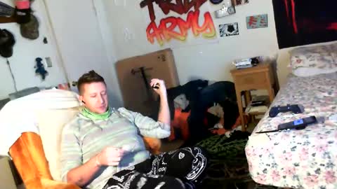 trillnonymau5 online show from 25, 12, 2024