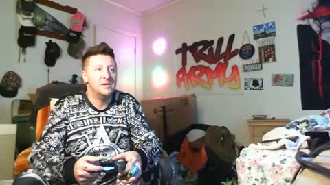 trillnonymau5 online show from 12, 1, 2025