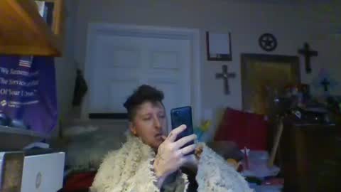 trillnonymau5 online show from 27, 1, 2025