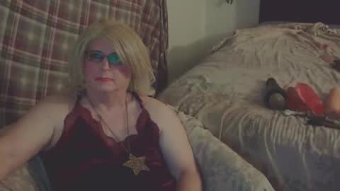 Snapshot of trinasvede chatting on 11, 1, 2026 Trina Tushy Deluxe online show from 11, 1, 2026