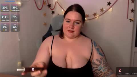 Snapshot of trinititi chatting on 4, 12, 2025 Tina online show from 4, 12, 2025