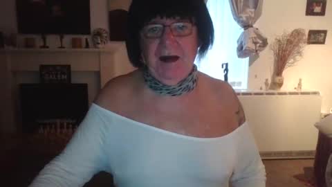 Snapshot of trinity1011 chatting on 12, 12, 2024 trinity1011 online show from 12, 12, 2024