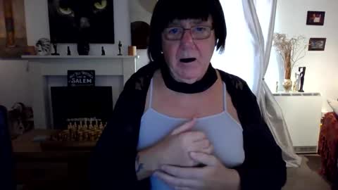 trinity1011 online show from 2, 11, 2025