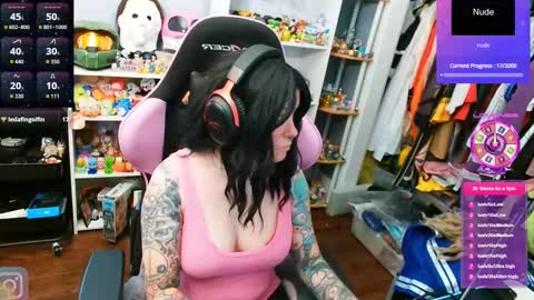 Snapshot of trinitykatze chatting on 3, 10, 2025 Trin Kat pet online show from 3, 10, 2025