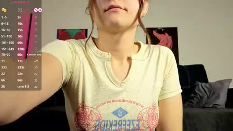 Snapshot of trixibell chatting on 22, 11, 2025 trixibell online show from 22, 11, 2025