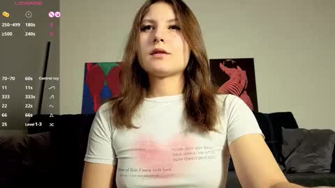 Snapshot of trixibell chatting on 29, 11, 2025 trixibell online show from 29, 11, 2025