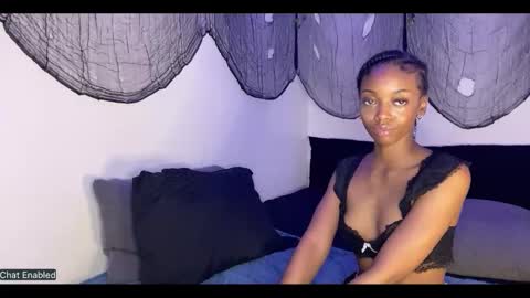 trixie_luv online show from 3, 11, 2025