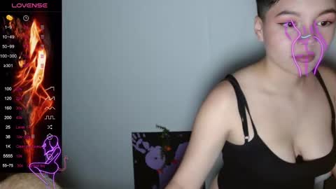 Snapshot of trixie_tangg chatting on 14, 2, 2025 Kitty online show from 14, 2, 2025