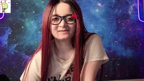 trixiedoescamcam online show from 15, 4, 2026