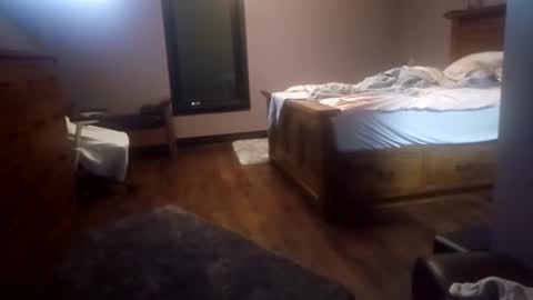 trojanswingers online show from 14, 4, 2026