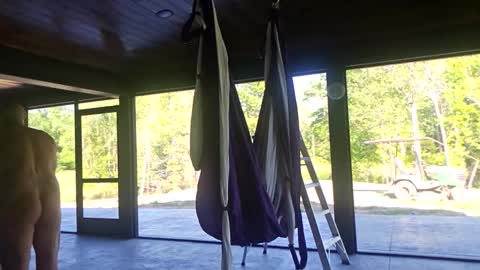 trojanswingers online show from 25, 4, 2026