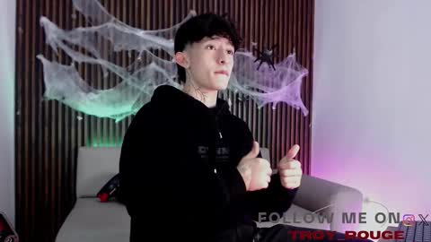 Troy online show from 27, 10, 2025