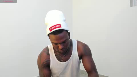 Snapshot of troykhalil chatting on 18, 11, 2025 Troy Khalil online show from 18, 11, 2025