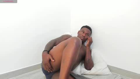 Snapshot of troykhalil chatting on 18, 11, 2025 Troy Khalil online show from 18, 11, 2025