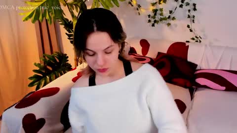 Snapshot of true_voice chatting on 24, 5, 2026 Emma online show from 24, 5, 2026