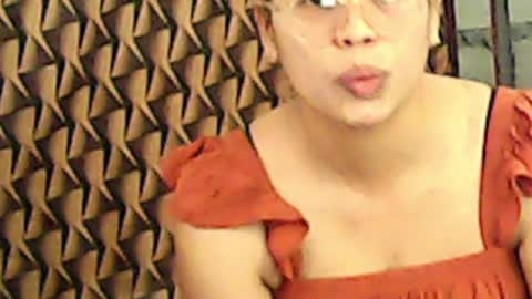 Snapshot of truefilipinabeauty chatting on 4, 4, 2026 emily online show from 4, 4, 2026