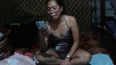 Snapshot of truefilipinabeauty chatting on 24, 4, 2026 emily online show from 24, 4, 2026