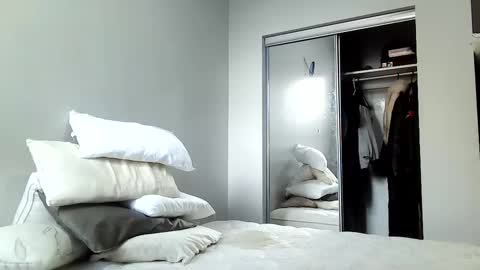 Amber White online show from 13, 12, 2024