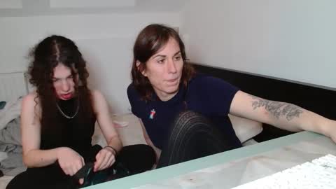 TSBubbles online show from 4, 12, 2025