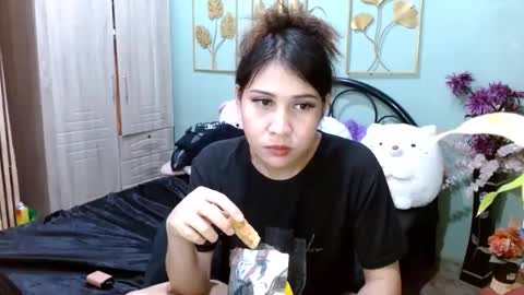 Snapshot of tsempress chatting on 15, 1, 2025 SHENA online show from 15, 1, 2025