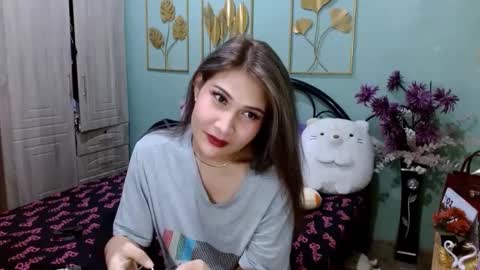 Snapshot of tsempress chatting on 17, 2, 2025 SHENA online show from 17, 2, 2025